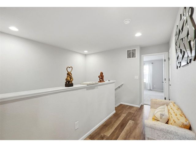 16291 Bolling Dr, Denver, CO 80239