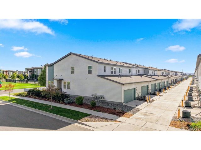 16291 Bolling Dr, Denver, CO 80239