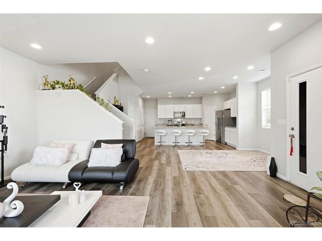 16291 Bolling Dr, Denver, CO 80239