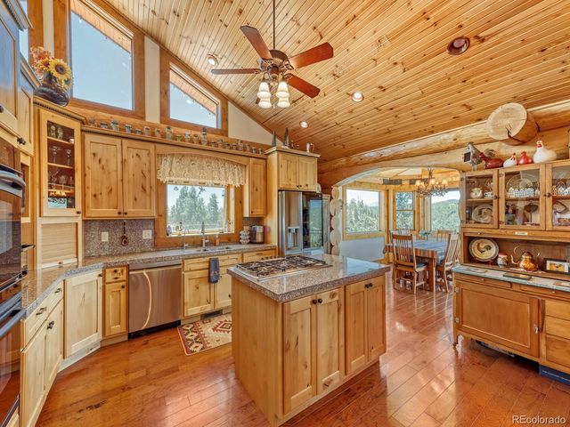 13035 Deer Ridge Way, Larkspur, CO 80118