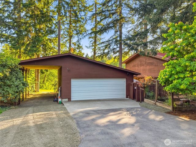 8024 Tanwax Drive SE, Olympia, WA 98513