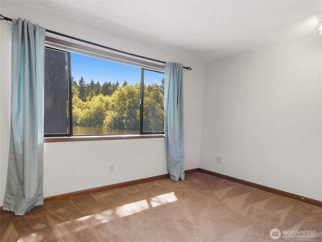 8024 Tanwax Drive SE, Olympia, WA 98513