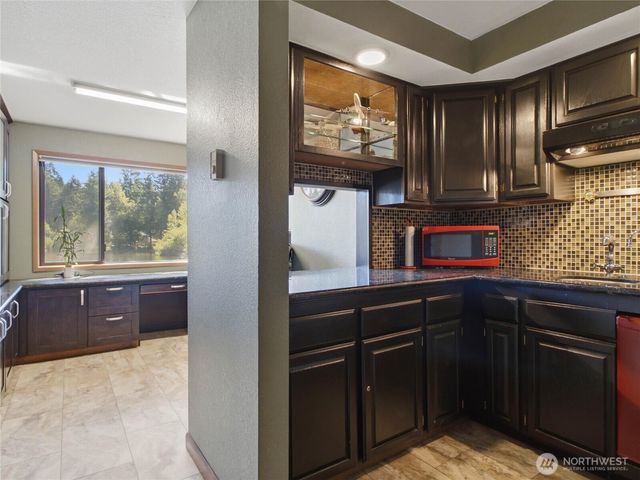 8024 Tanwax Drive SE, Olympia, WA 98513