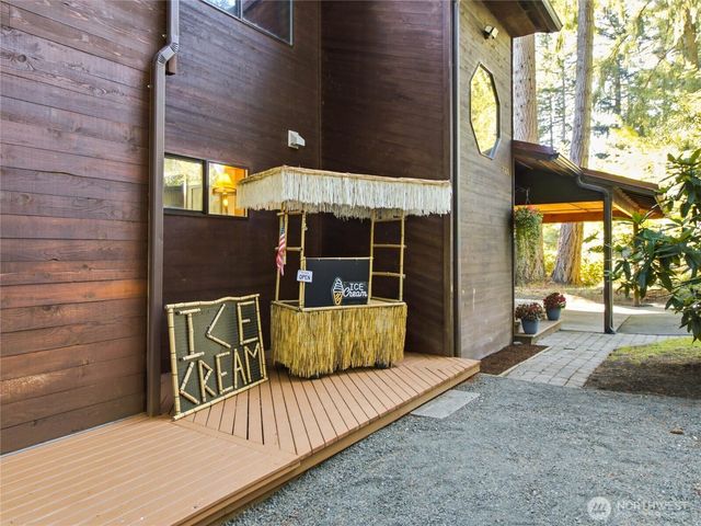 8024 Tanwax Drive SE, Olympia, WA 98513
