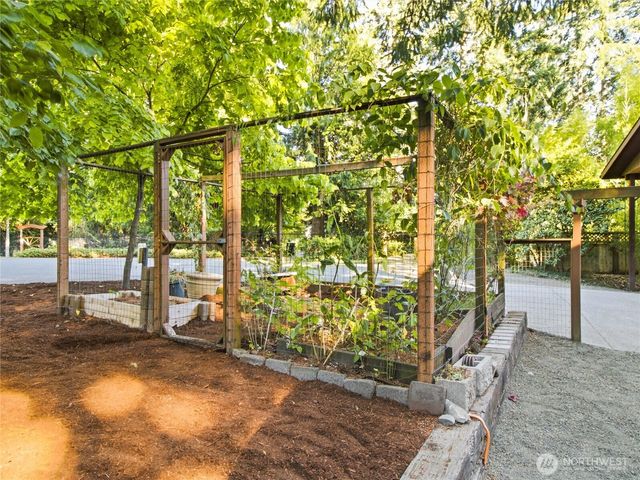 8024 Tanwax Drive SE, Olympia, WA 98513