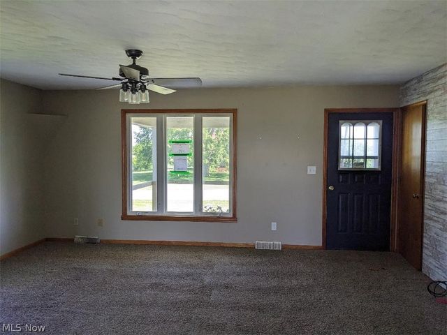 13096 Smith Road, Wellington, OH 44090