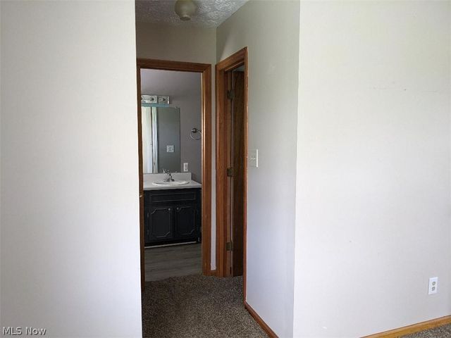13096 Smith Road, Wellington, OH 44090