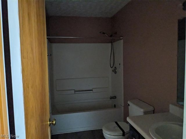 13096 Smith Road, Wellington, OH 44090