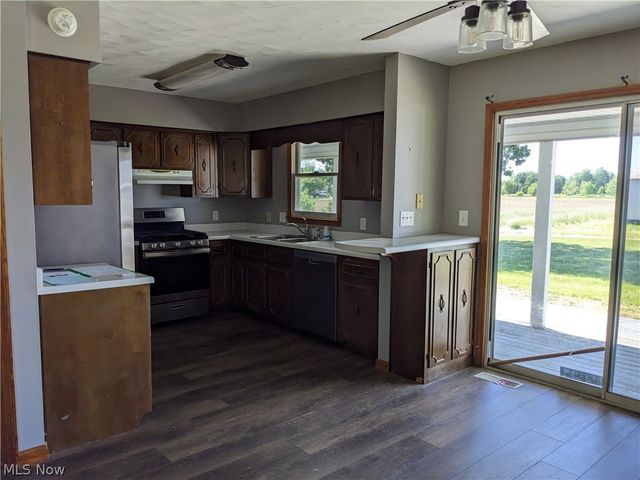 13096 Smith Road, Wellington, OH 44090