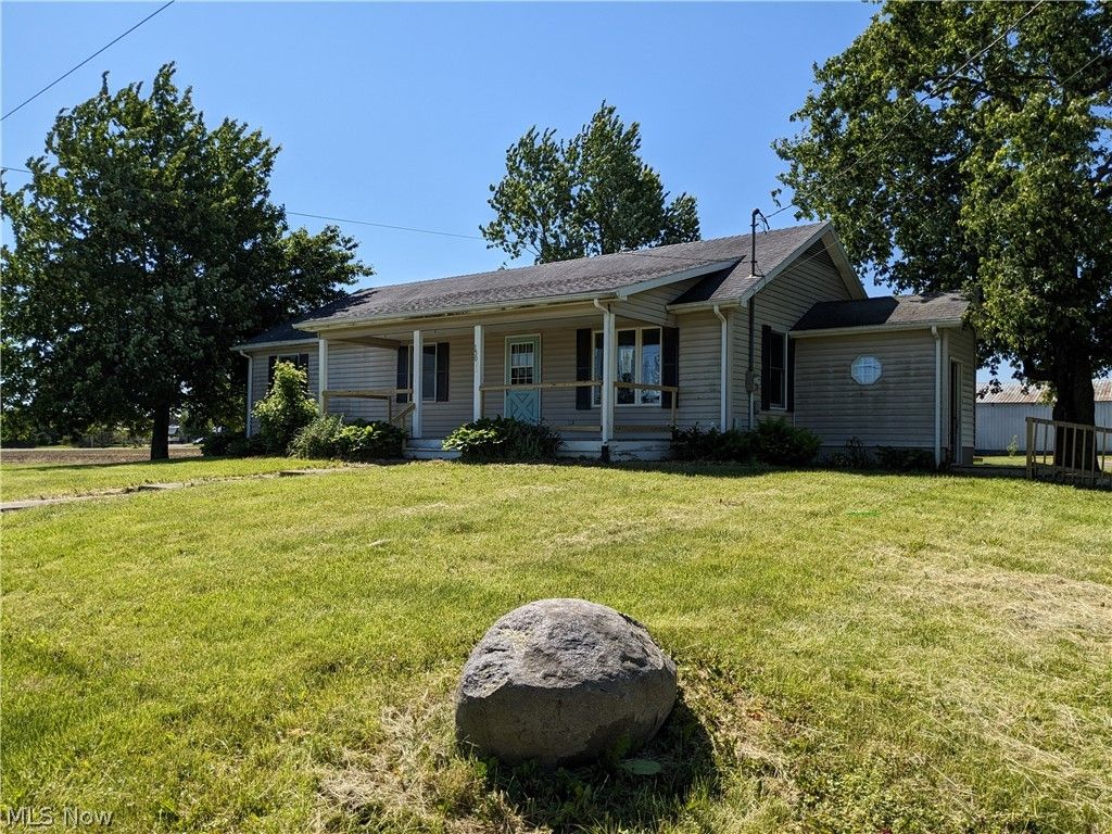 13096 Smith Road, Wellington, OH 44090