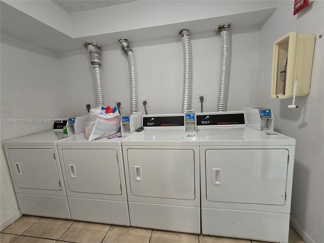 6940 Miami Gardens Drive 1319, Hialeah, FL 33015