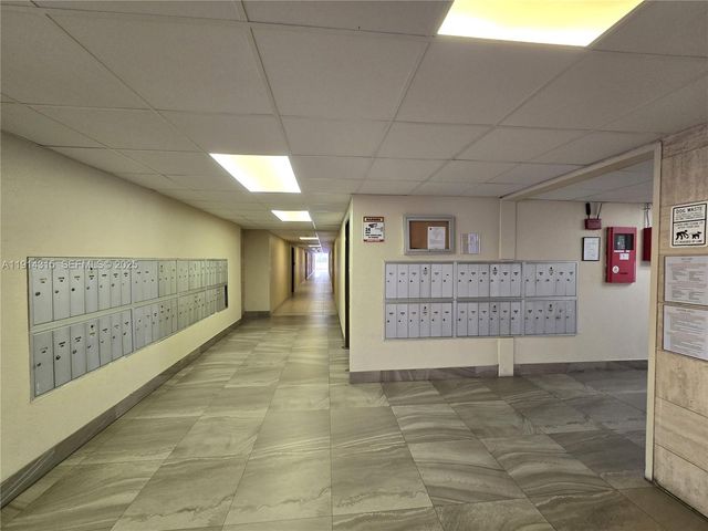 6940 Miami Gardens Drive 1319, Hialeah, FL 33015
