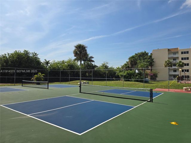 6940 Miami Gardens Drive 1319, Hialeah, FL 33015