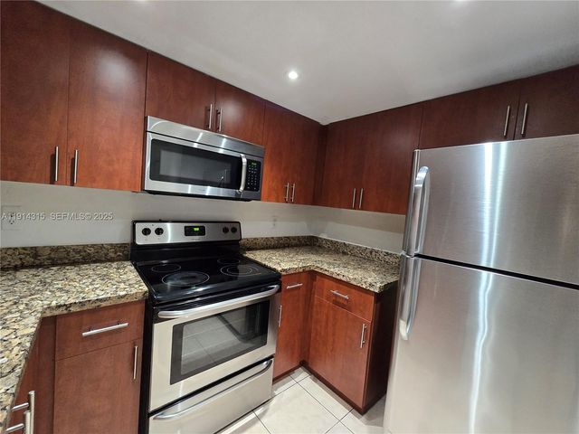 6940 Miami Gardens Drive 1319, Hialeah, FL 33015