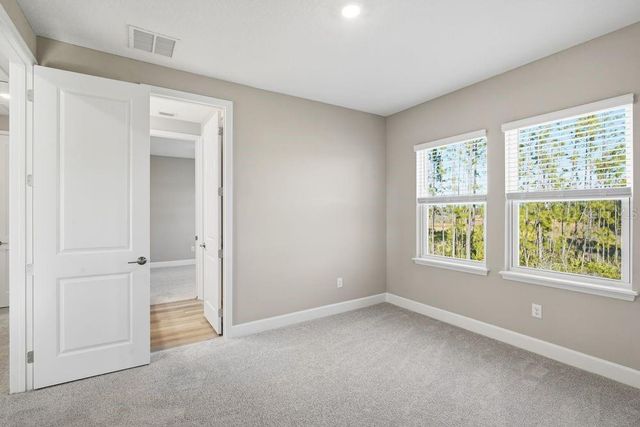 1572 TRAILHEAD LANE, Zephyrhills, FL 33541