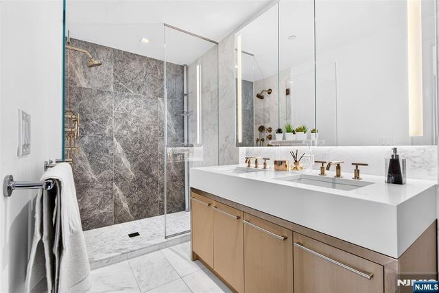 75 Park Lane 2801 - A, Jersey City, NJ 07310