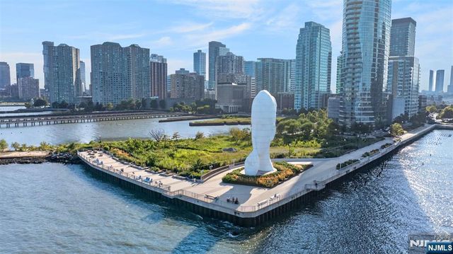 75 Park Lane 2801 - A, Jersey City, NJ 07310