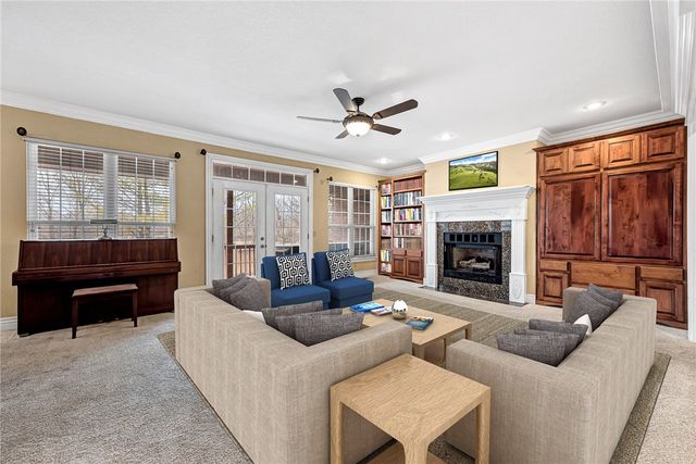 1700 S 43rd Street, Rogers, AR 72758