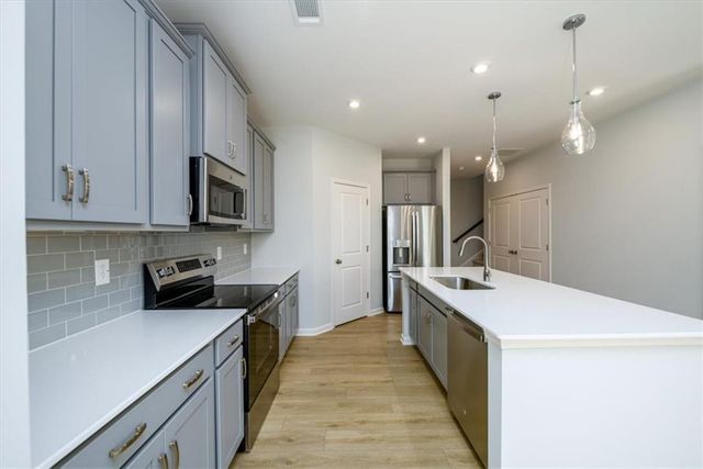 849 York Alley, Acworth, GA 30102