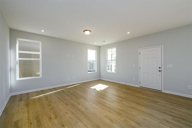 849 York Alley, Acworth, GA 30102