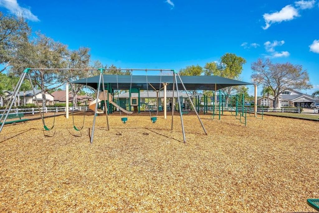 Image 34 of property listing at 16515 NIKKI LANE, Odessa, FL 33556