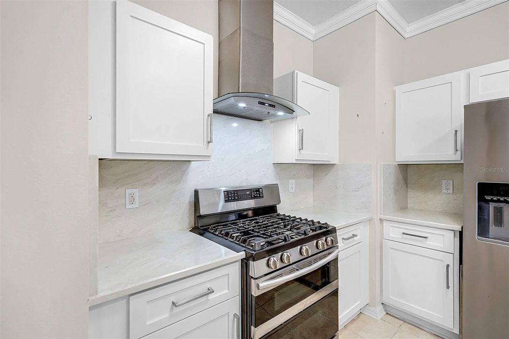 Image 8 of property listing at 16515 NIKKI LANE, Odessa, FL 33556