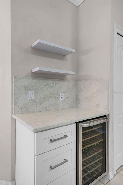 Image 10 of property listing at 16515 NIKKI LANE, Odessa, FL 33556