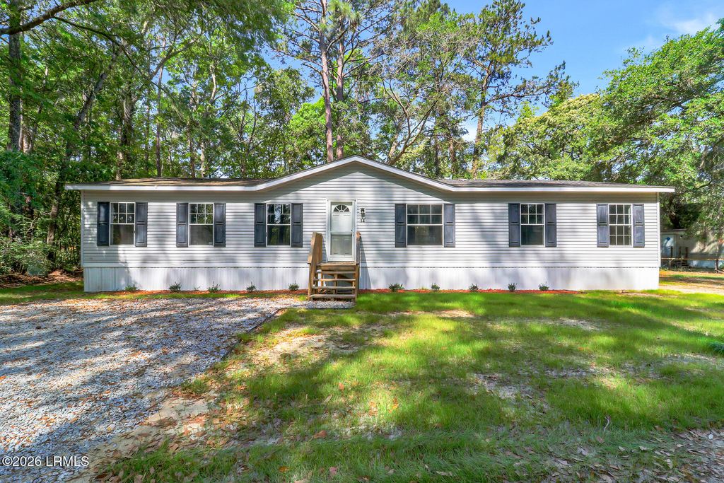 120 Sonya Faye Lane, Beaufort, SC 29906