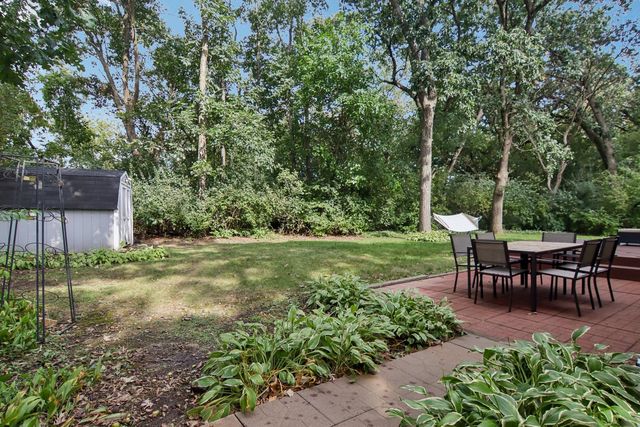 1201 Yosemite Parkway, Algonquin, IL 60102