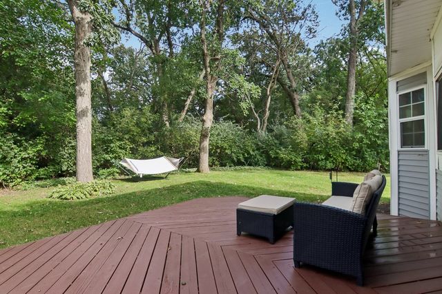 1201 Yosemite Parkway, Algonquin, IL 60102