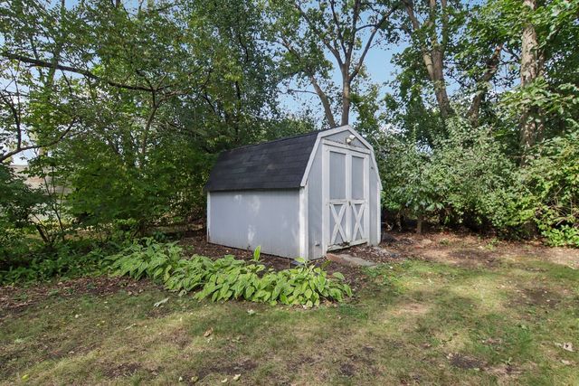 1201 Yosemite Parkway, Algonquin, IL 60102