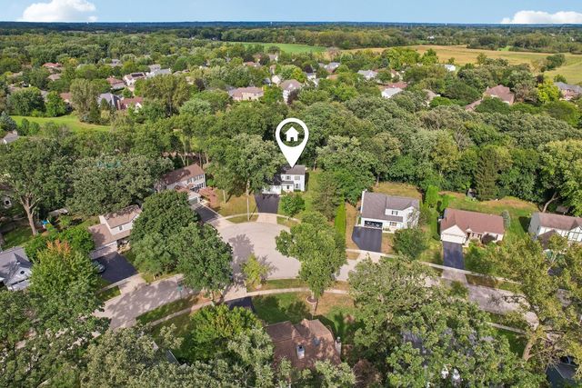 1201 Yosemite Parkway, Algonquin, IL 60102