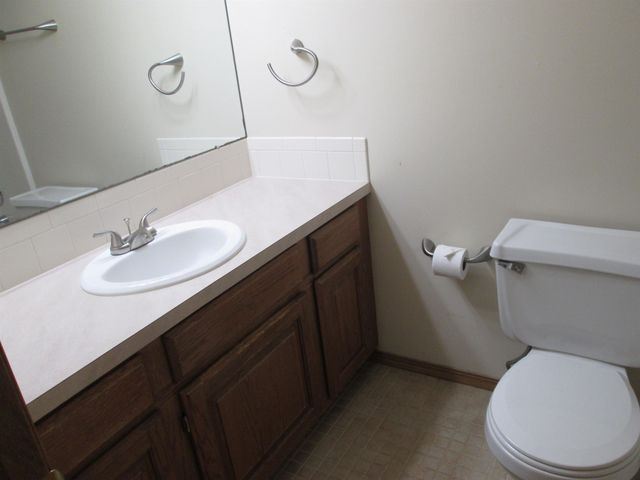 10905 W Stafford St, Wichita, KS 67209