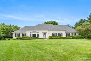 10 Century Court, Oswego, IL 60543