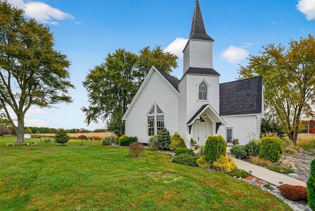 1044 Marquette Drive NE, Lancaster, OH 43130