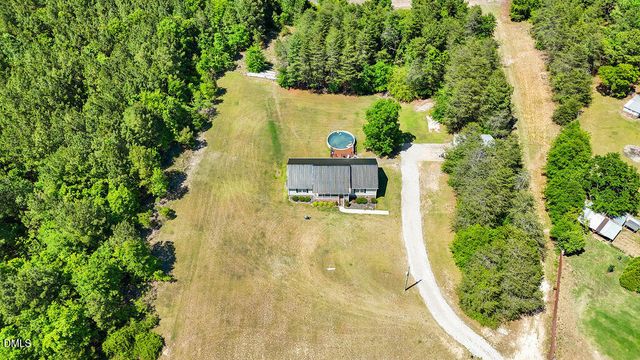 68 Sparky Lane, Broadway, NC 27505