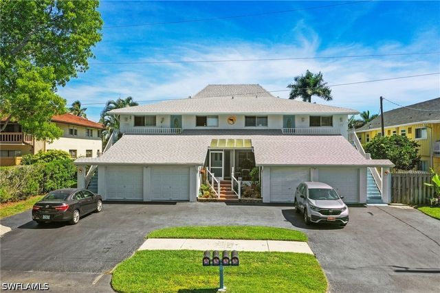 1376 Chesapeake AVE 2, Naples, FL 34102