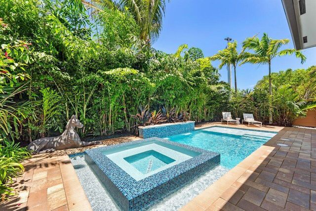 480 42nd Street, West Palm Beach, FL 33407