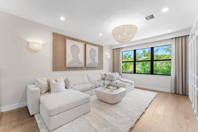480 42nd Street, West Palm Beach, FL 33407