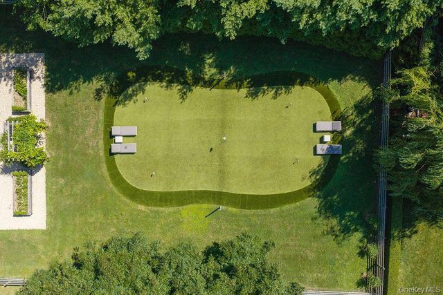 1810 Main Road, Jamesport, NY 11947