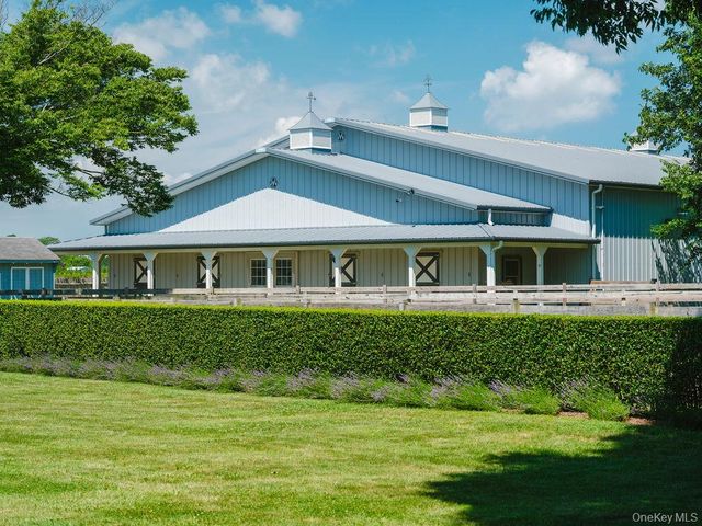1810 Main Road, Jamesport, NY 11947