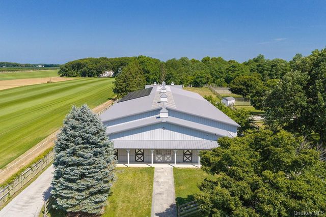 1810 Main Road, Jamesport, NY 11947