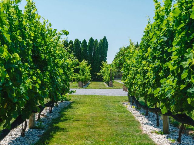 1810 Main Road, Jamesport, NY 11947