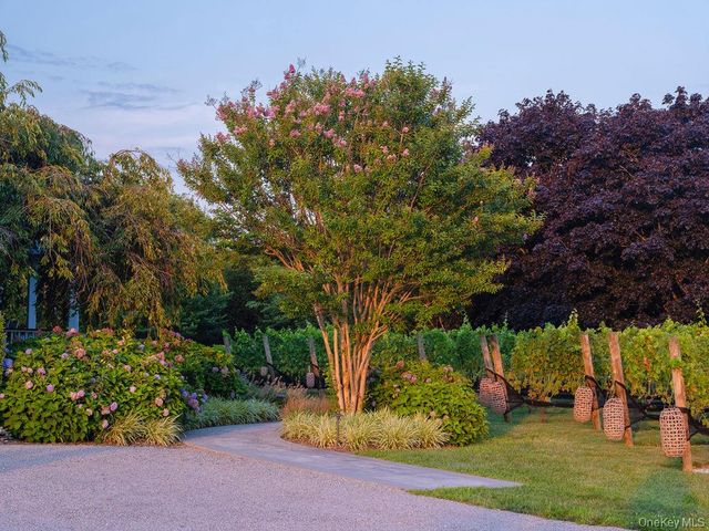 1810 Main Road, Jamesport, NY 11947