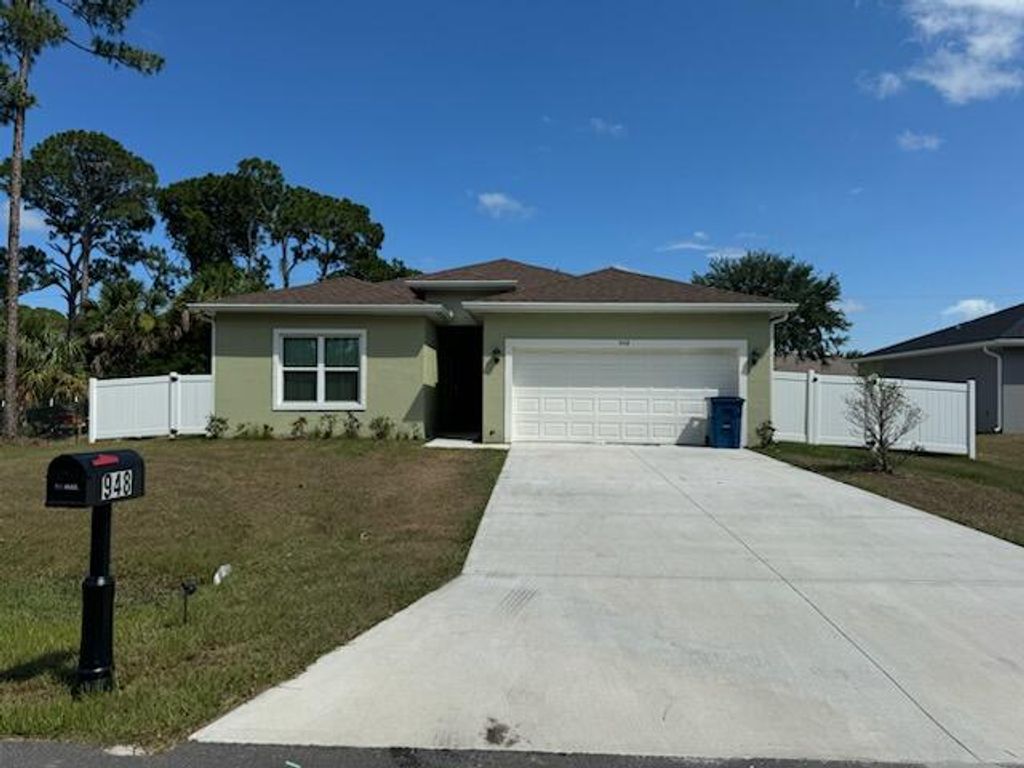 948 Wheatley Street SE, Palm Bay, FL 32909