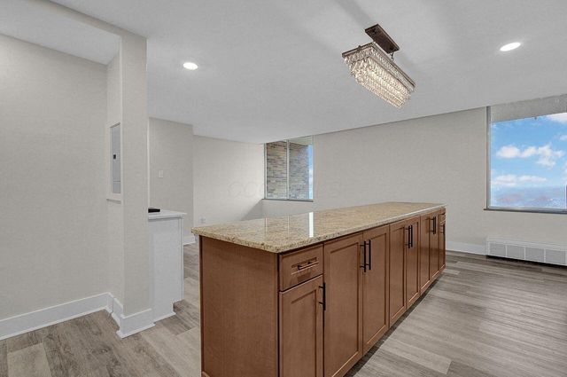 1000 Urlin Avenue, 1822 1822, Columbus, OH 43212