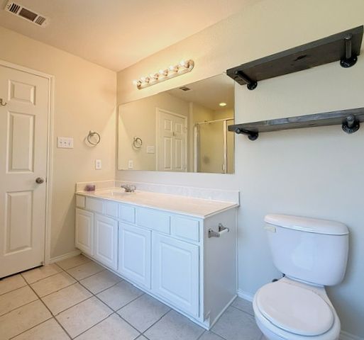 436 Emerald Creek Drive, Fort Worth, TX 76131
