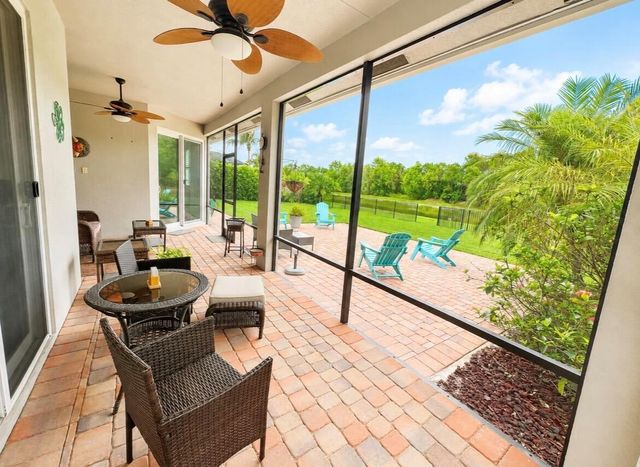 367 SW Vista Lake Drive, Port St. Lucie, FL 34953