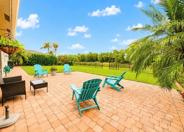 367 SW Vista Lake Drive, Port St. Lucie, FL 34953