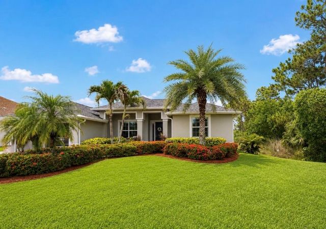 367 SW Vista Lake Drive, Port St. Lucie, FL 34953
